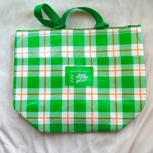 New Avon skin-so-soft foldable insulated lunch tote